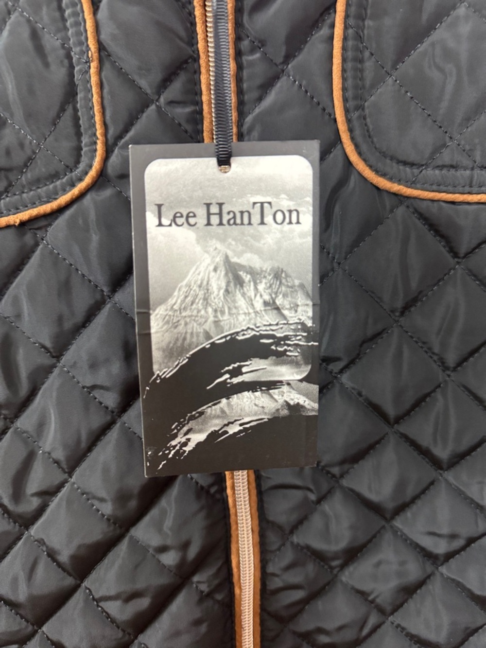 NWT Lee HanTon Quilted Puffer Vest Black with Leopard Faux Fur Lining - Medium - Picture 5 of 9